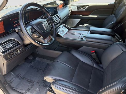 Used 2023 Lincoln Navigator Reserve AWD/4WD image 22