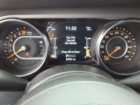 Used 2021 Jeep Gladiator Willys image 24