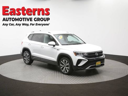 Used 2024 Volkswagen Taos SE FWD image 47