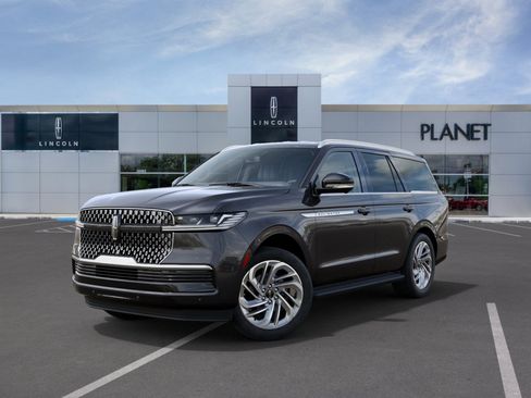 New 2027 Lincoln Navigator Premiere RWD image 2