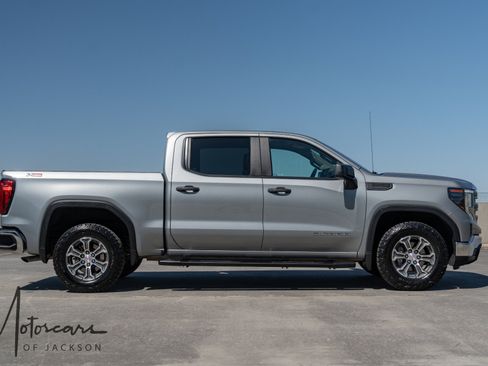 Used 2025 GMC Sierra 1500 Pro w/ Pro Value Package image 7