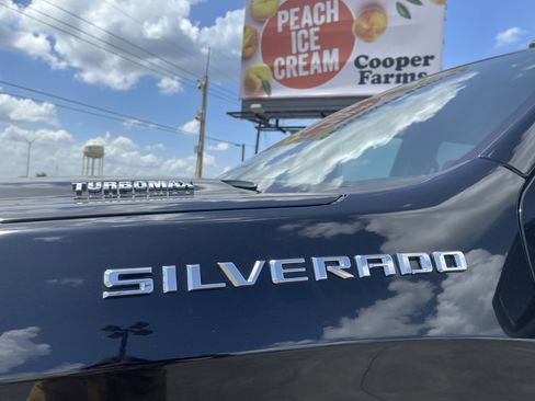 Used 2025 Chevrolet Silverado 1500 Custom image 12