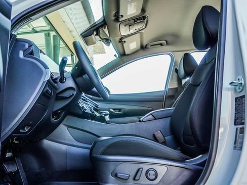 Certified 2025 Hyundai Tucson SEL FWD image 43