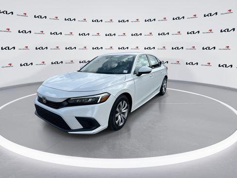 Used 2023 Honda Civic LX image 2