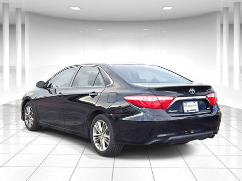 Used 2015 Toyota Camry SE FWD image 4