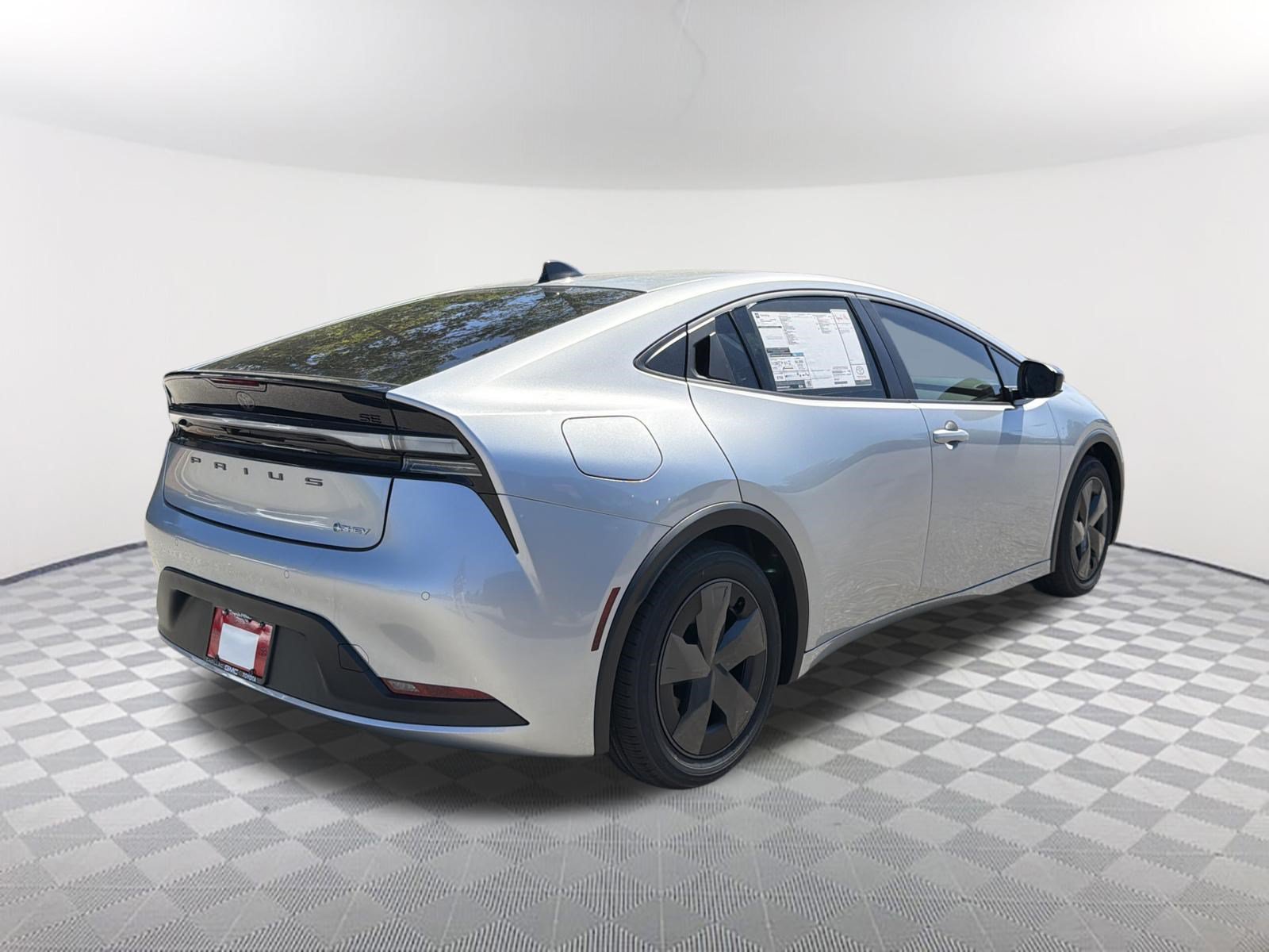 New 2027 Toyota Prius Plug-In Hybrid FWD image 7