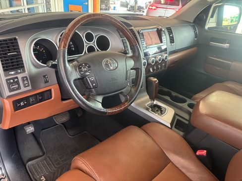 Used 2013 Toyota Tundra Platinum image 14