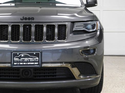 Used 2016 Jeep Grand Cherokee Overland w/ Advanced Technology Group image 17