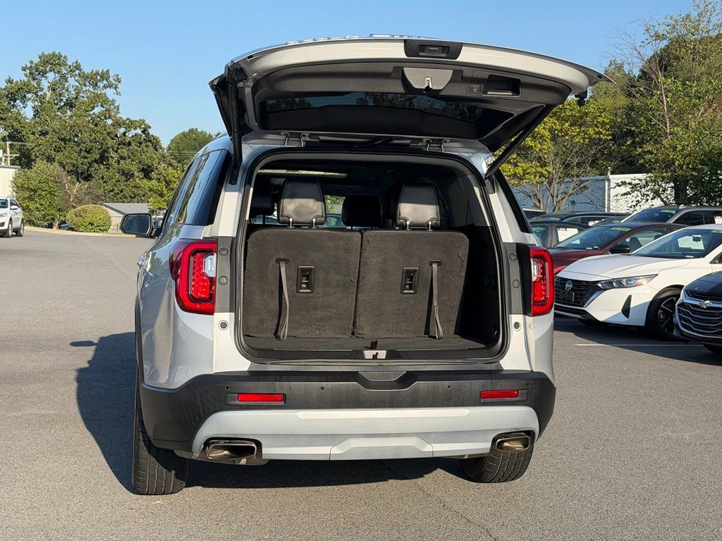 Used 2020 GMC Acadia SLT w/ Trailering Package FWD image 9