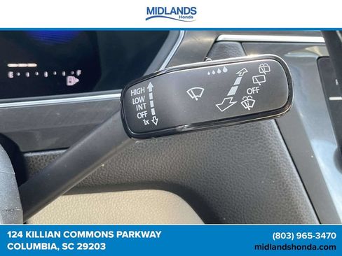 Used 2023 Volkswagen Tiguan SE FWD image 24