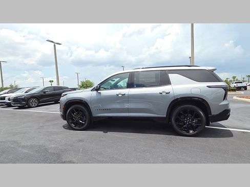 New 2026 Chevrolet Traverse RS w/ LPO, Floor Liner Package AWD/4WD image 25