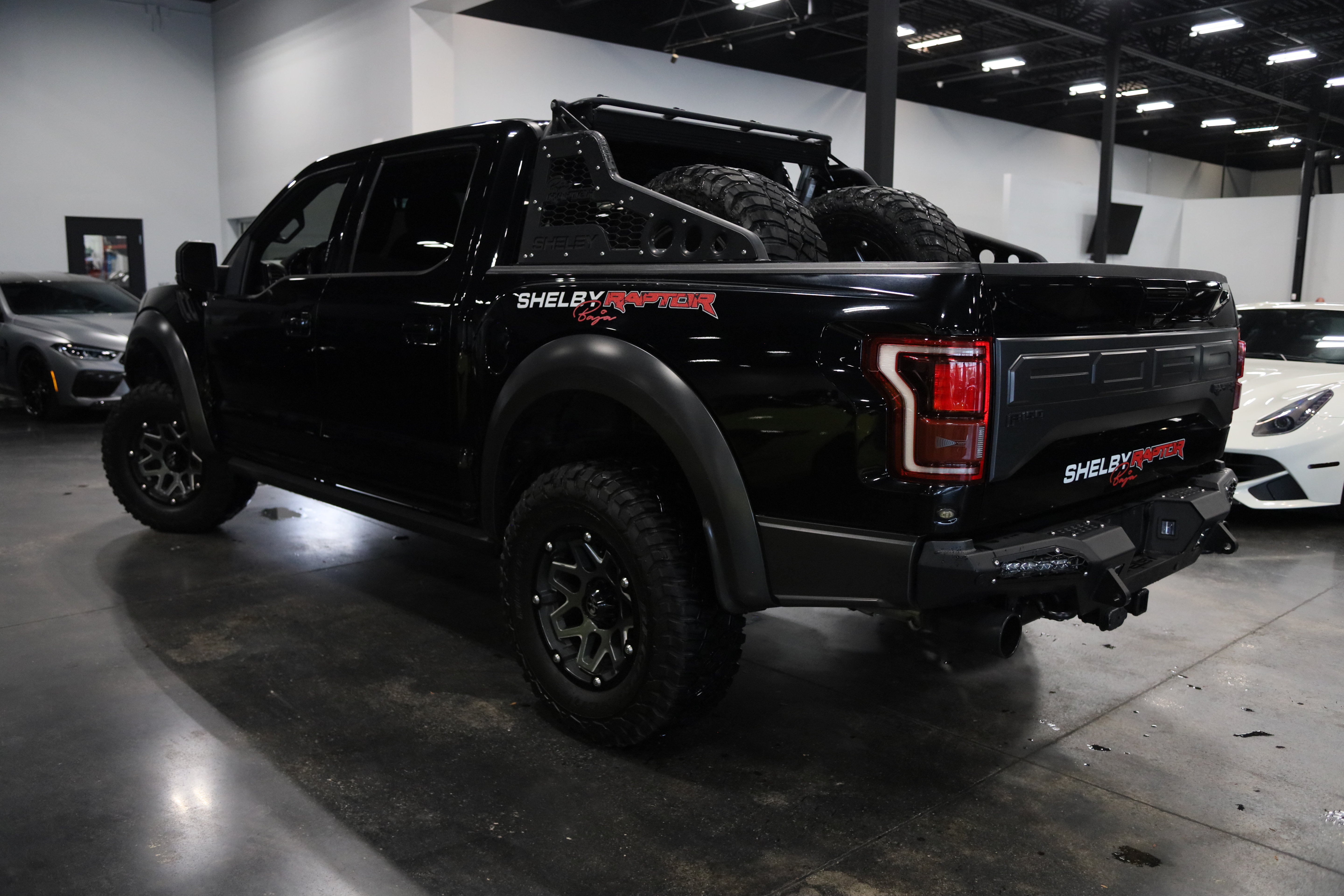 Used 2018 Ford F150 Raptor w/ Equipment Group 802A Luxury AWD/4WD image 4
