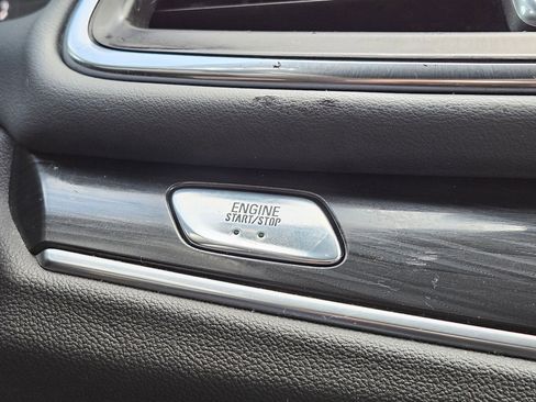 Used 2022 Buick Enclave Premium w/ Experience Buick Package FWD image 21