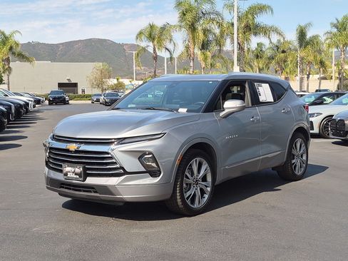 Used 2023 Chevrolet Blazer Premier w/ Driver Confidence II Package FWD image 5