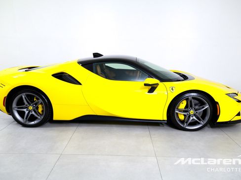 Used 2022 Ferrari SF90 Stradale AWD/4WD image 9