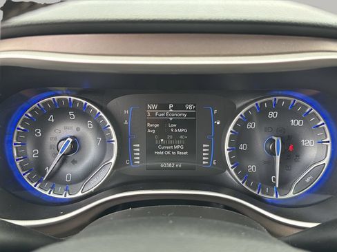 Used 2023 Chrysler Voyager LX FWD image 29
