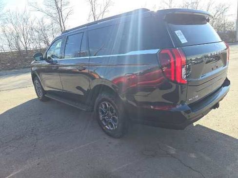 Used 2025 Ford Expedition Max Active image 4