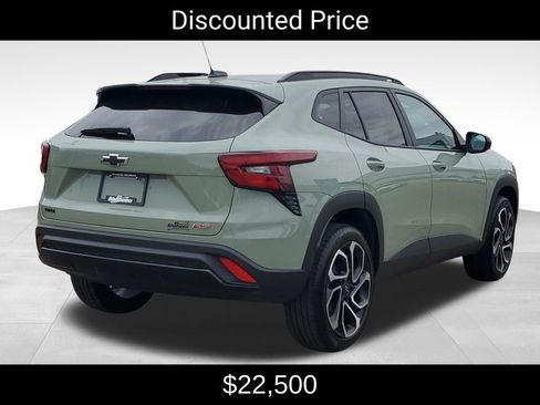 Certified 2024 Chevrolet Trax RS w/ Driver Confidence Package FWD image 3