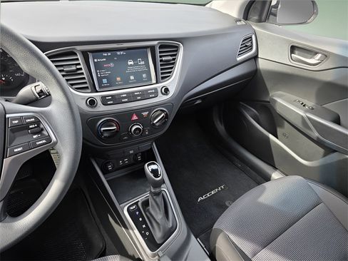 Used 2018 Hyundai Accent SEL image 28