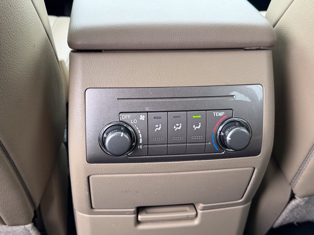 Used 2013 Toyota Highlander SE AWD/4WD image 30