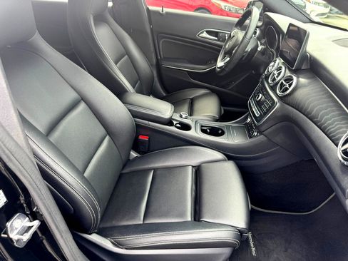 Used 2019 Mercedes-Benz CLA 250 image 24