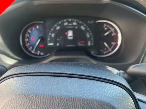 Used 2025 Toyota RAV4 LE FWD image 4