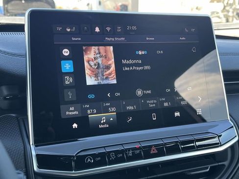 New 2026 Jeep Compass Latitude image 22