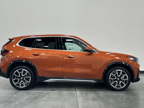 Used 2025 BMW X1 xDrive28i w/ Premium Package AWD/4WD image 3