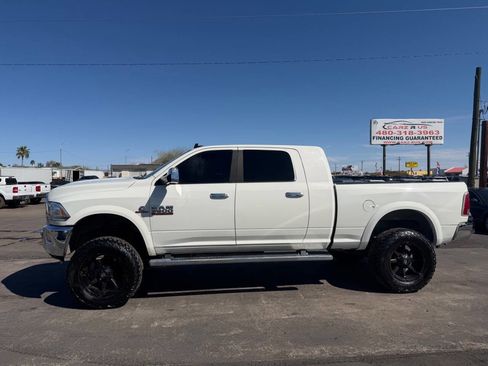 Used 2016 RAM 3500 Laramie w/ Convenience Group AWD/4WD image 4