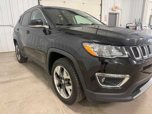 Used 2019 Jeep Compass Limited AWD/4WD image 10