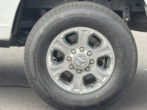 Used 2024 RAM 2500 Big Horn image 24