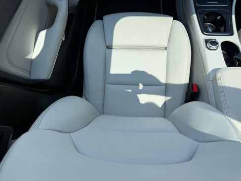 Used 2019 Mercedes-Benz GLA 250 4MATIC image 37