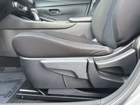 Used 2025 Nissan Sentra S FWD image 21