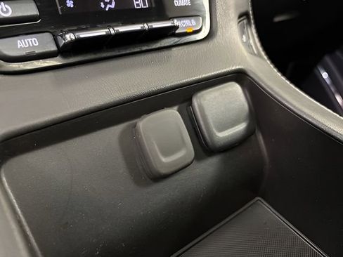 Used 2020 Chevrolet Tahoe LT w/ LT Midnight Edition image 34