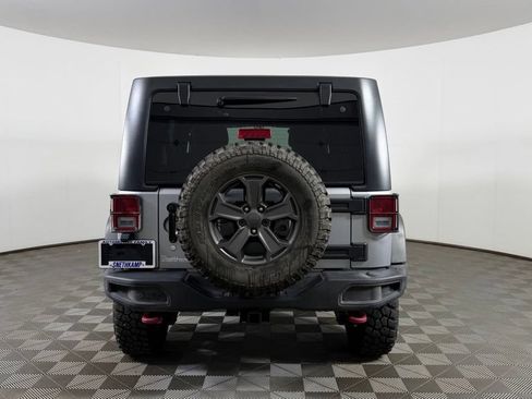 Used 2017 Jeep Wrangler Unlimited Rubicon AWD/4WD image 8