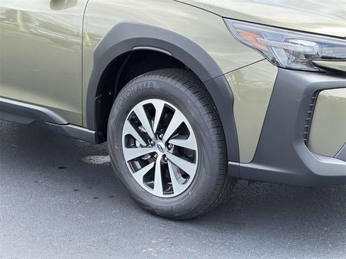 Certified 2025 Subaru Outback Premium image 7