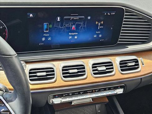 Used 2025 Mercedes-Benz GLE 350 4MATIC image 11