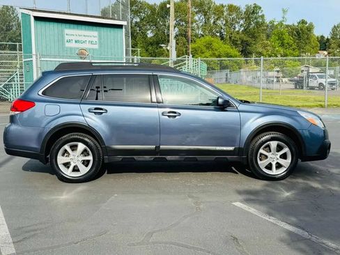 Used 2014 Subaru Outback 2.5i Limited AWD/4WD image 6