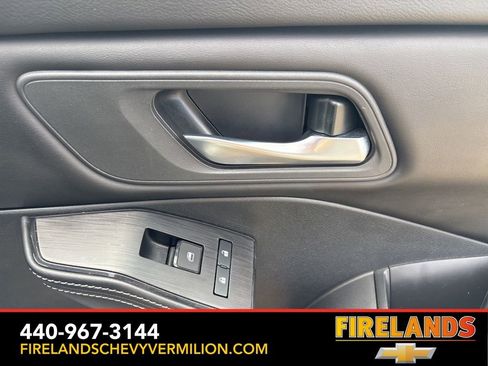 Used 2024 Nissan Rogue SV image 26