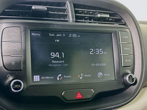 Used 2023 Kia Soul LX image 19