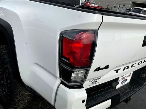 Used 2018 Toyota Tacoma TRD Pro image 24