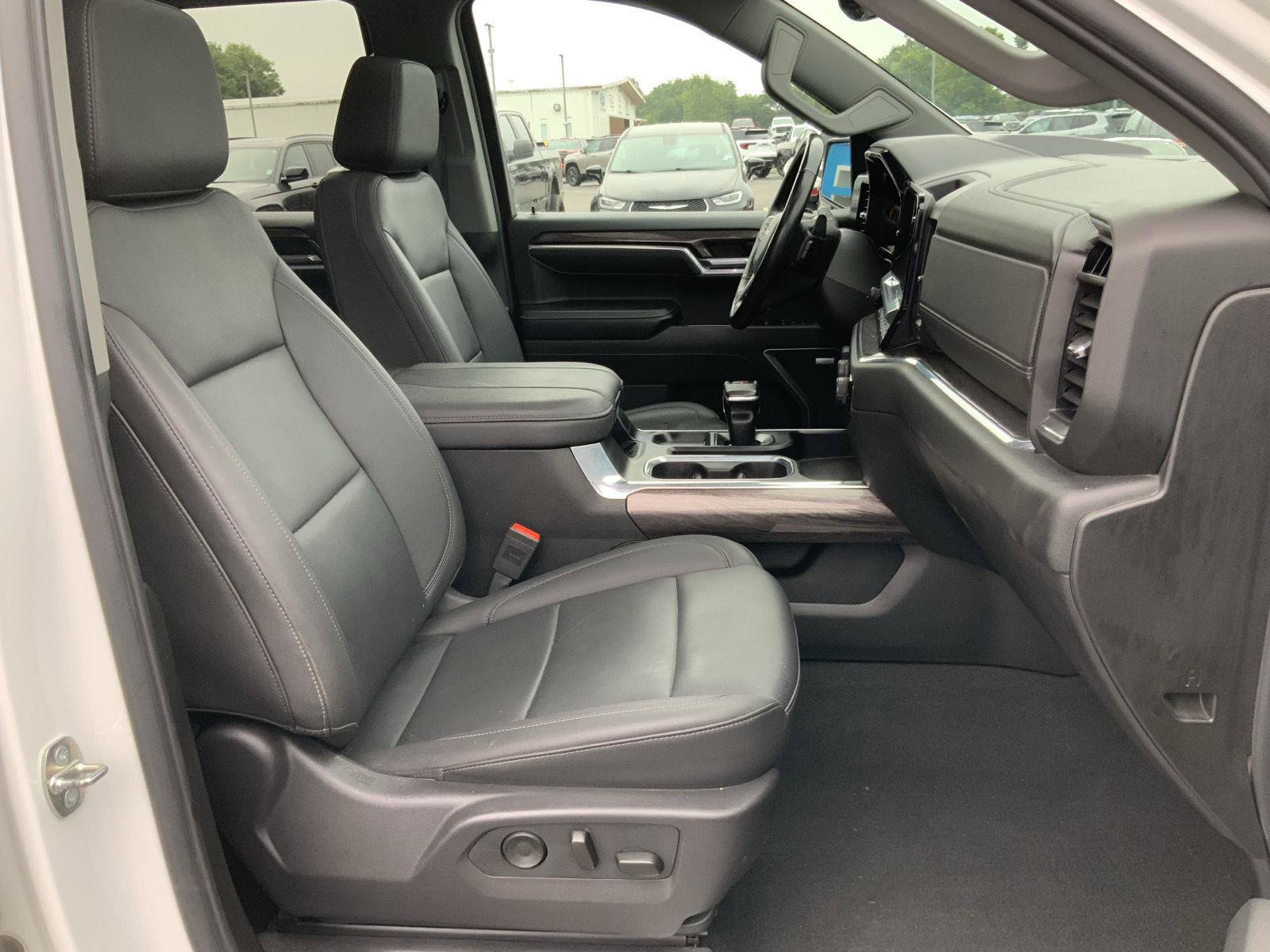 Used 2024 Chevrolet Silverado 1500 LTZ w/ LTZ Premium Package AWD/4WD image 61
