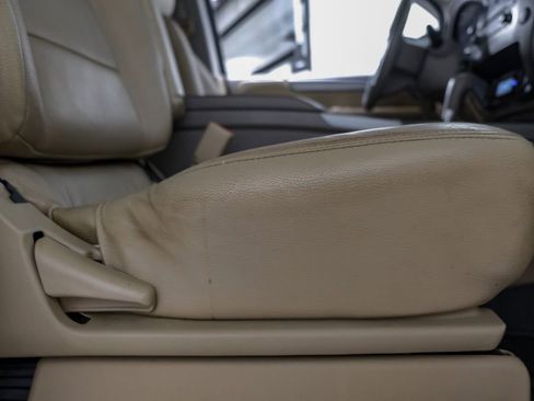 Used 2012 Nissan Armada SV image 32