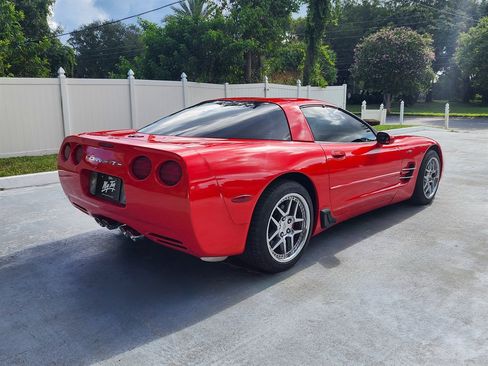 Used 2004 Chevrolet Corvette Coupe w/ Roof Package RWD image 16