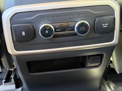Used 2024 Ford Expedition Max XLT AWD/4WD image 25