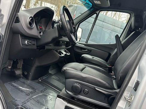 Used 2024 Mercedes-Benz Sprinter 144 Cargo w/ Parking Package image 10