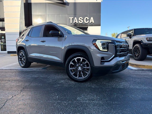 Used 2025 GMC Terrain Elevation w/ Elevation Premium Package AWD/4WD image 1