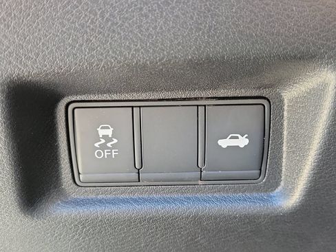 Used 2021 INFINITI Q50 Luxe w/ Seat & Sound Package RWD image 15