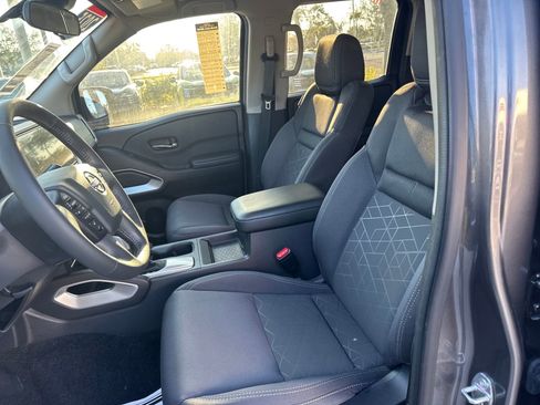 Certified 2025 Nissan Frontier SV w/ SV Convenience Package image 22