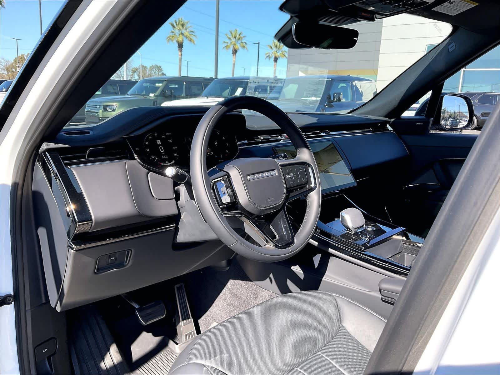 New 2025 Land Rover Range Rover Sport Dynamic SE AWD/4WD image 8